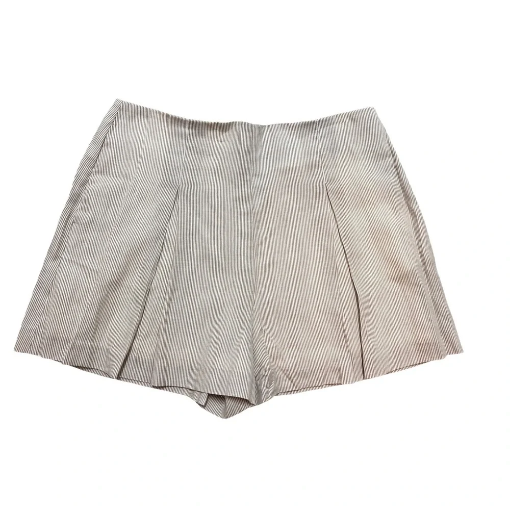 BCBGMAXAZRIA Pinstriped Beige Dress Shorts Sz Medium NWT Skorts‎
